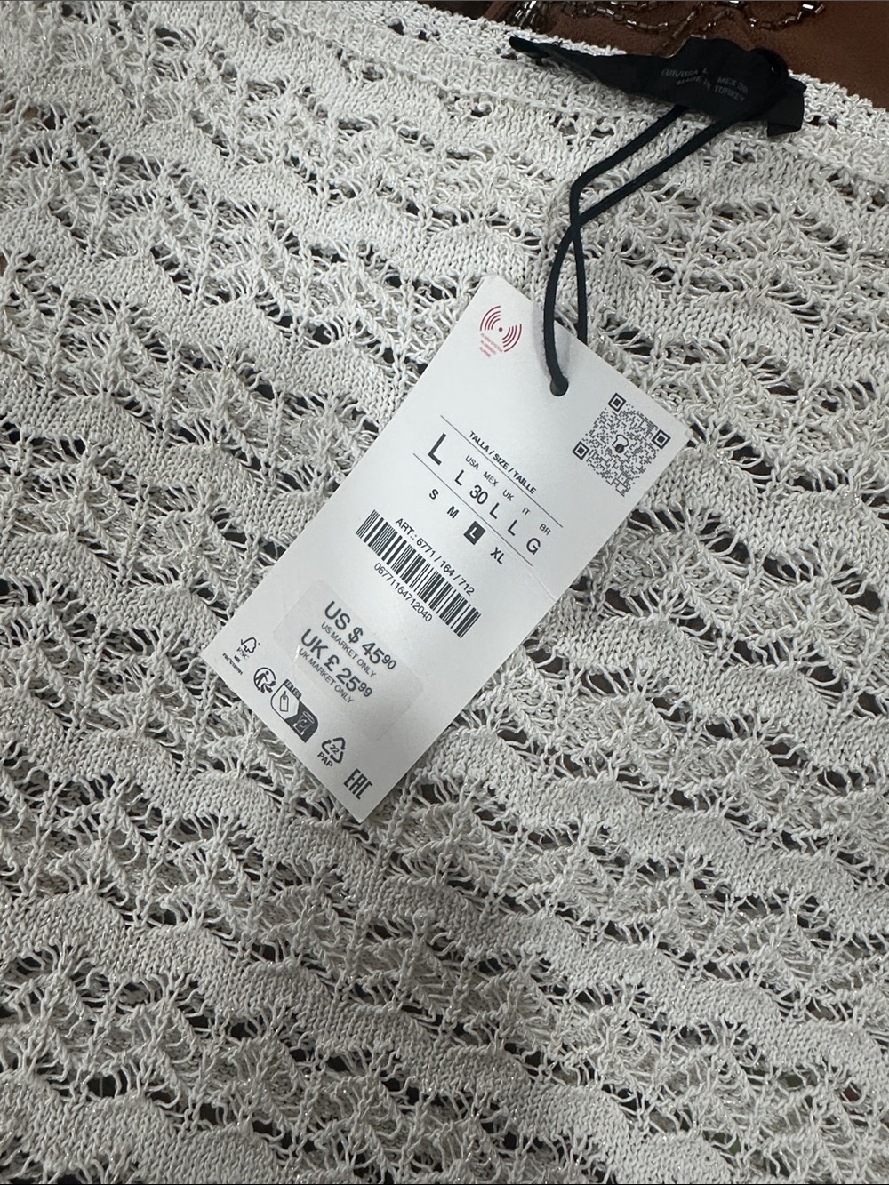 Zara Ivory Crochet Knit Top
POINTELLE KNIT SWEATER - Picture 8 of 8
